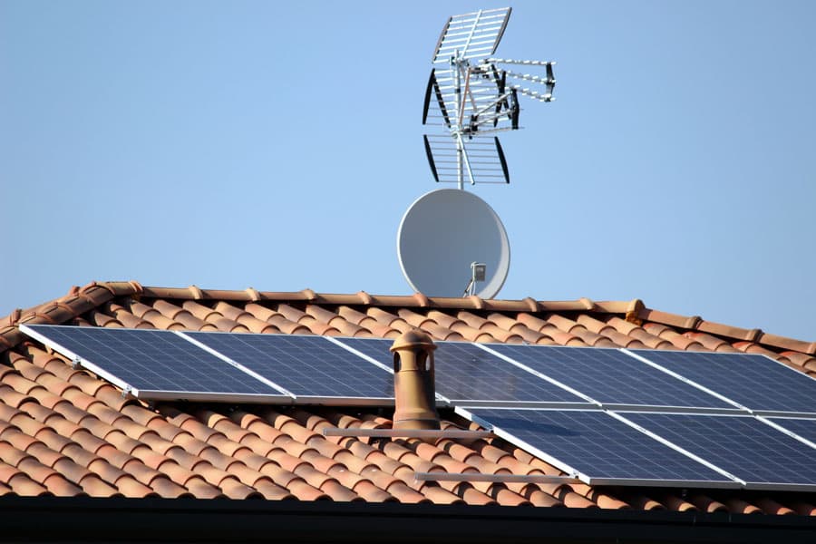 La instalación de paneles solares es una gran alternativa para tu hogar