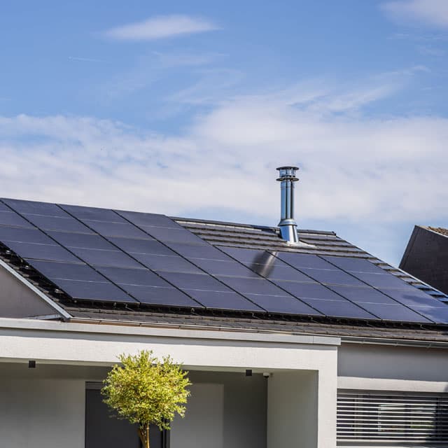 Consigue la máxima eficiencia con nuestras placas solares en Noia